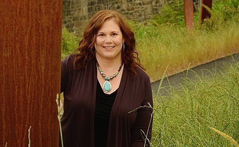 Carolee Headshot